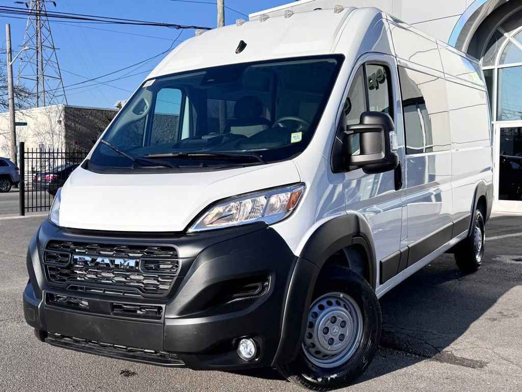 Used 2025 RAM ProMaster 2500 w/ Crew Van Package image 3