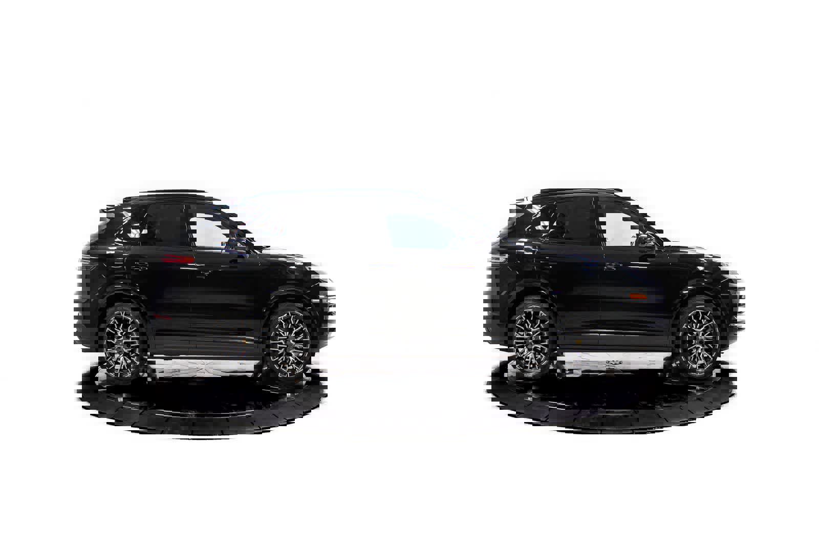 Certified 2023 Porsche Cayenne S Platinum image 8