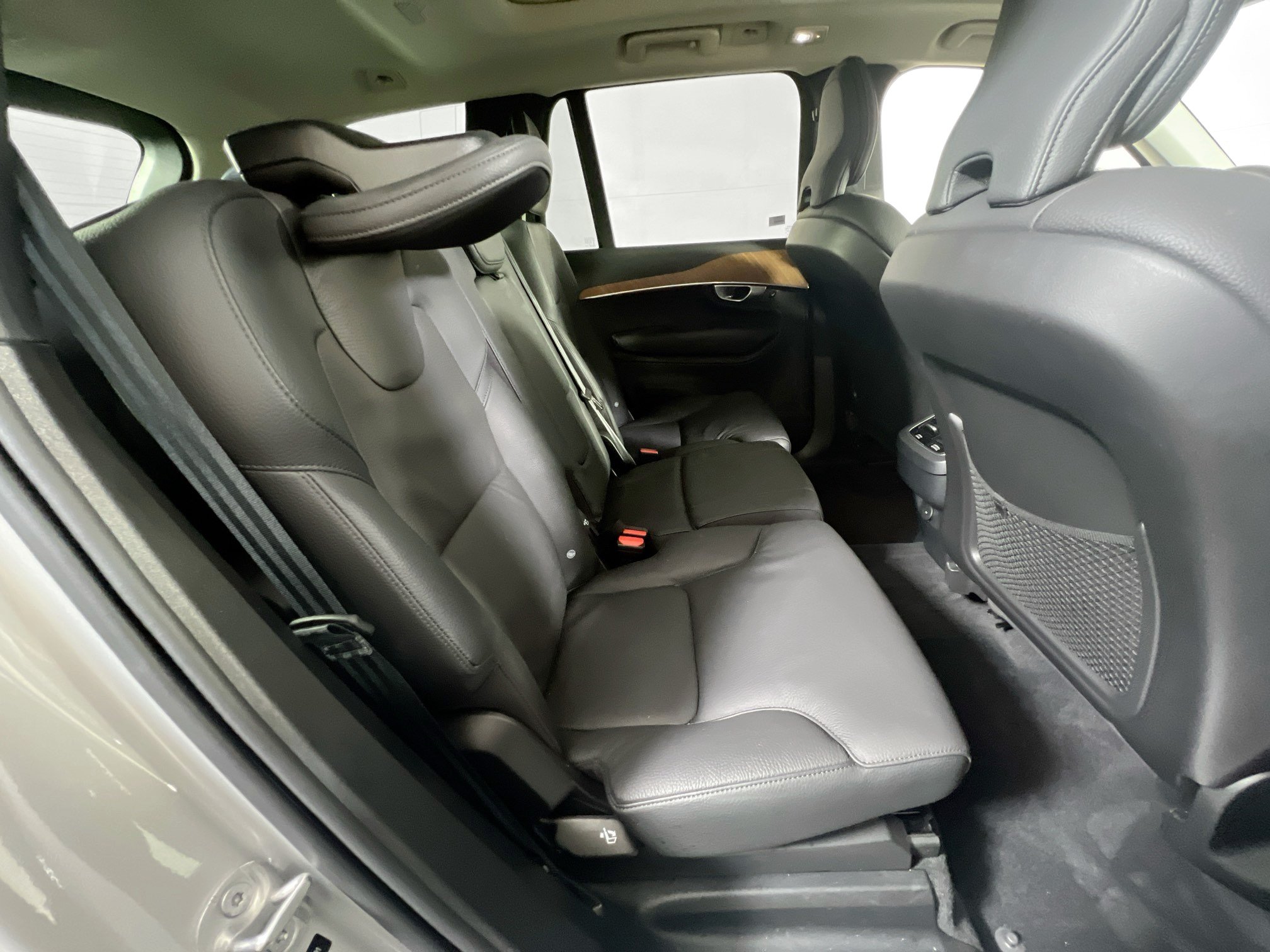 Used 2024 Volvo XC90 B5 Plus AWD/4WD image 29