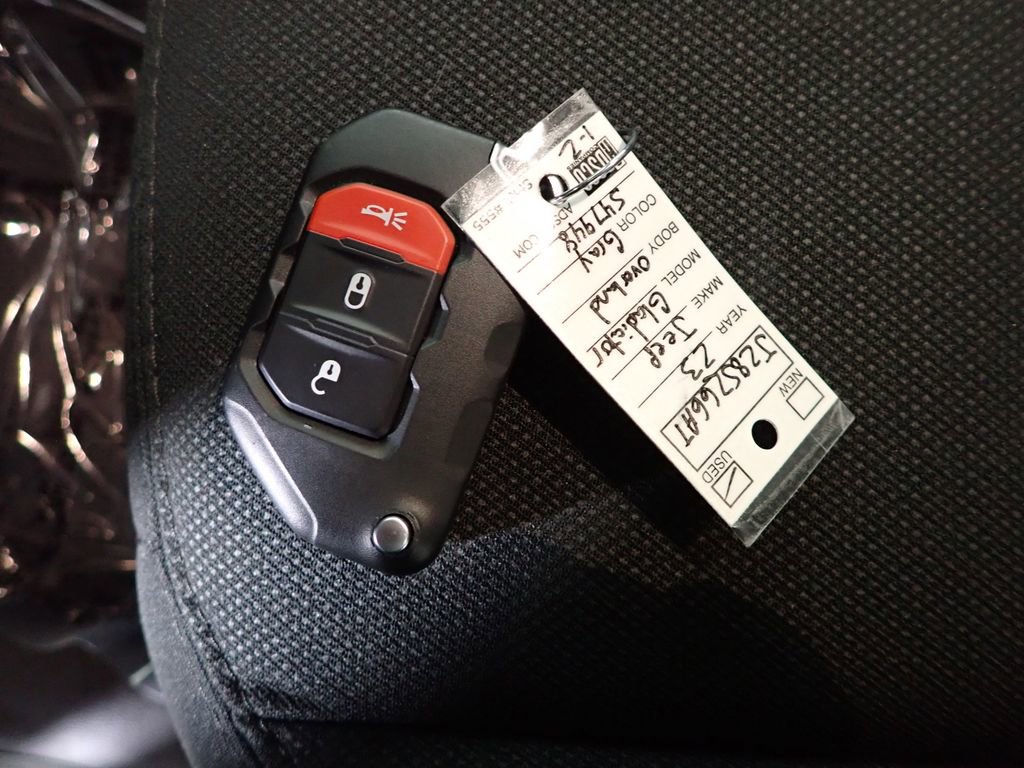 Used 2023 Jeep Gladiator Overland image 51