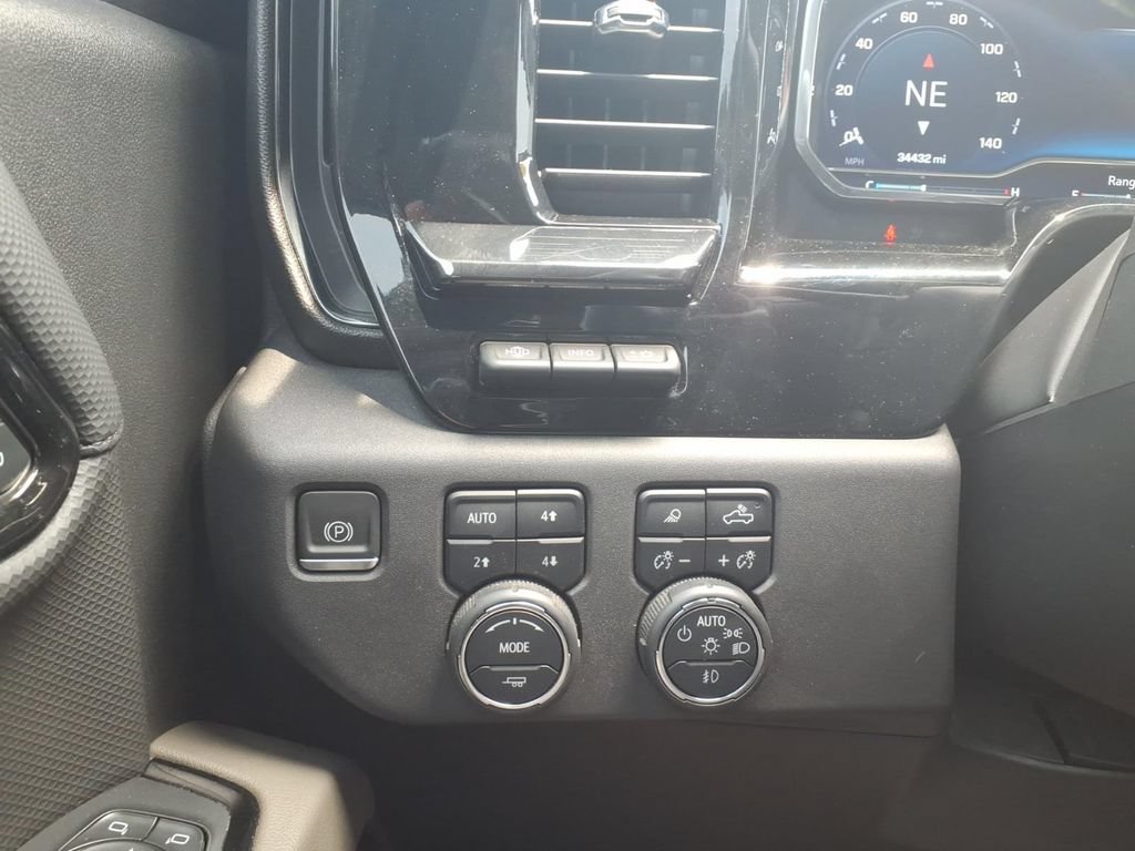 Used 2023 Chevrolet Silverado 1500 ZR2 w/ Technology Package AWD/4WD image 13