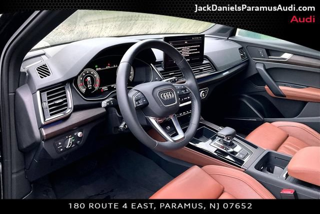 Used 2023 Audi Q5 2.0T Prestige w/ Prestige Package AWD/4WD image 11