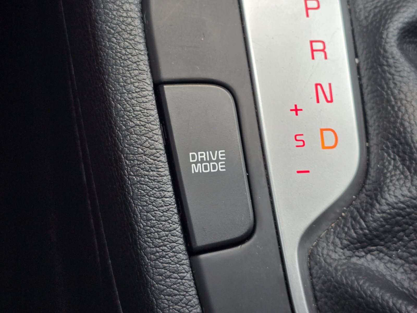 Used 2024 Kia Forte LXS w/ LXS Technology Package FWD image 21