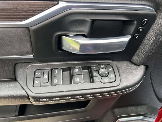 New 2026 RAM 2500 Laramie AWD/4WD image 12