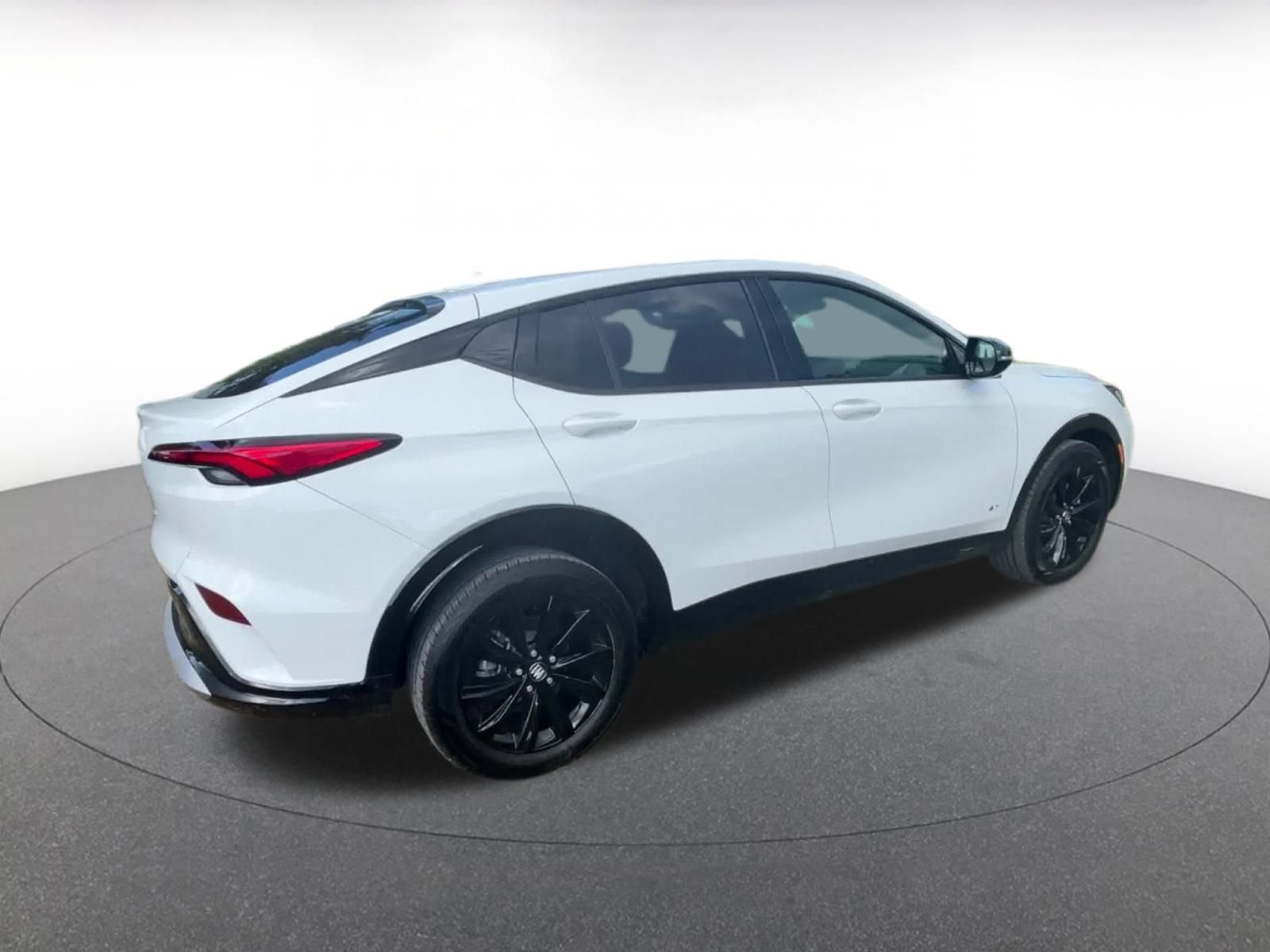 Used 2025 Buick Envista Sport Touring image 14