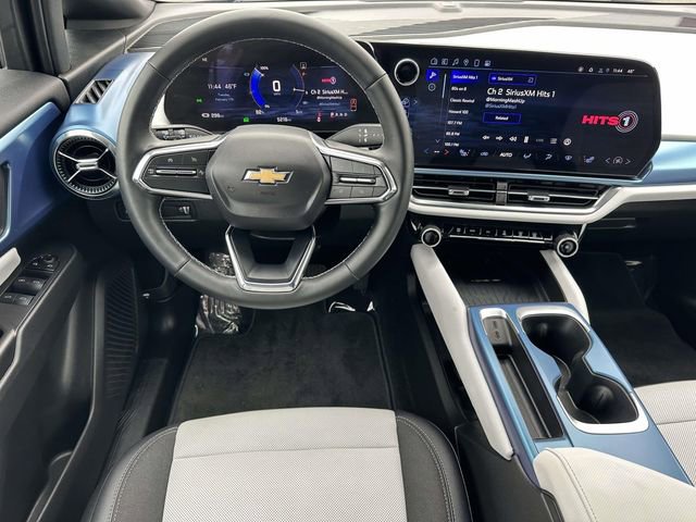 Used 2025 Chevrolet Equinox EV LT image 18