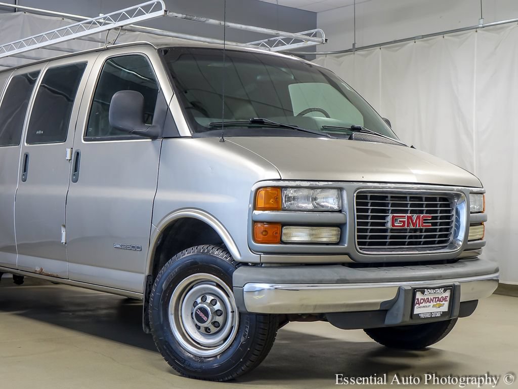 Used 2002 GMC Savana 2500 w/ Marketing Option Pkg 2 RWD image 3