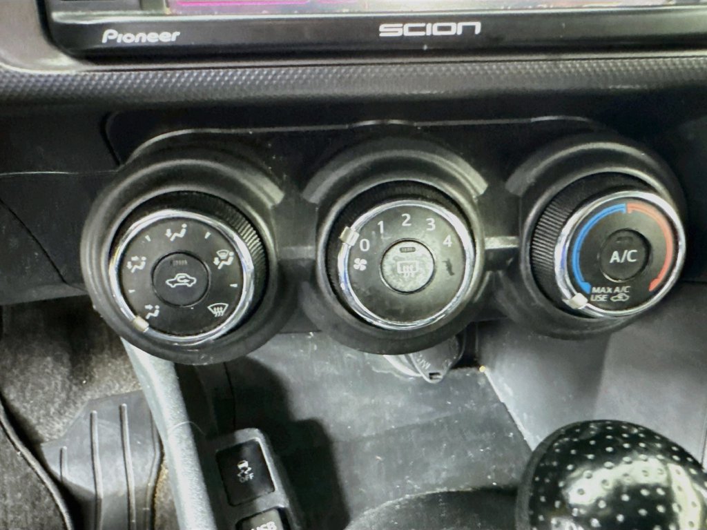 Used 2014 Scion tC FWD image 17