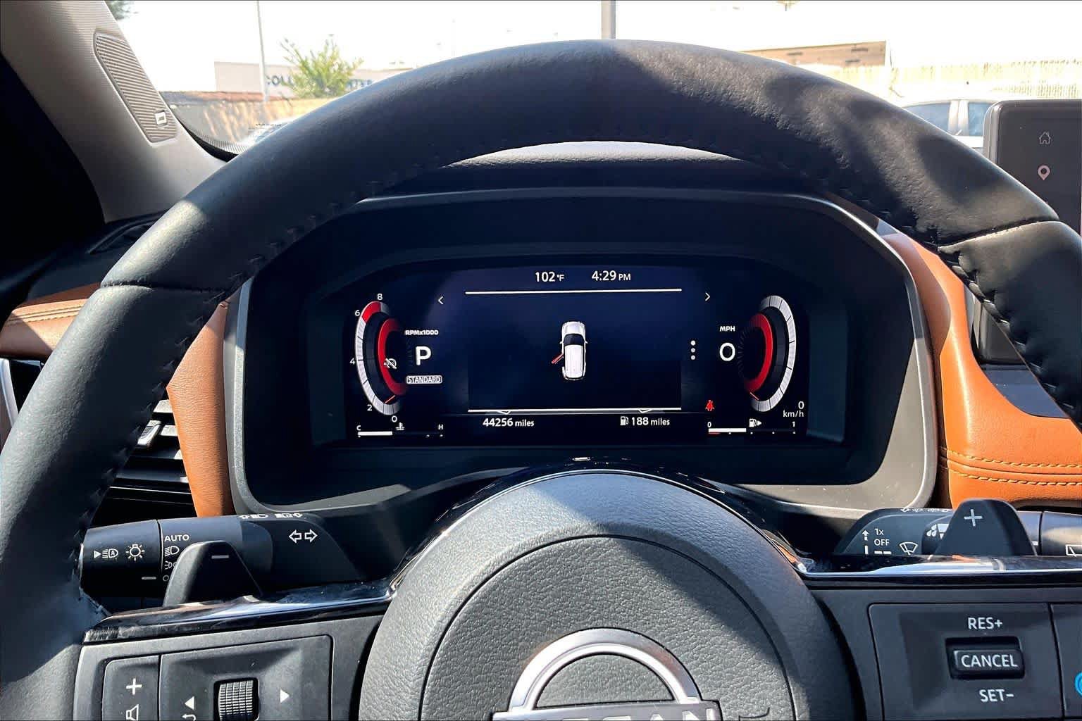 Used 2024 Nissan Rogue Platinum w/ Platinum Premium Package FWD image 26