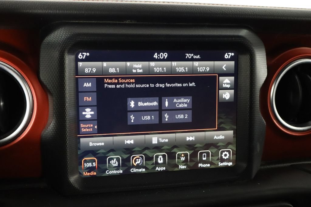 Used 2022 Jeep Gladiator Rubicon w/ LED Lighting Group AWD/4WD image 30