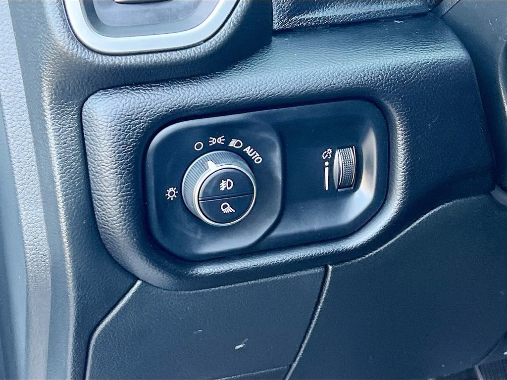 Used 2024 RAM 3500 Big Horn image 10