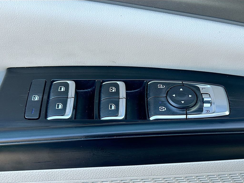 Certified 2024 Kia Carnival LX image 15