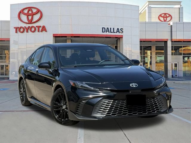 Used 2025 Toyota Camry SE FWD image 1