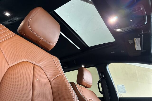 New 2026 Chrysler Pacifica Pinnacle image 16