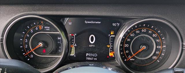Used 2018 Jeep Wrangler Unlimited Sahara AWD/4WD image 11
