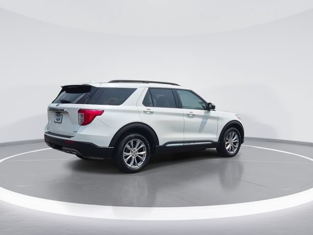 Used 2020 Ford Explorer XLT w/ Equipment Group 202A AWD/4WD image 8