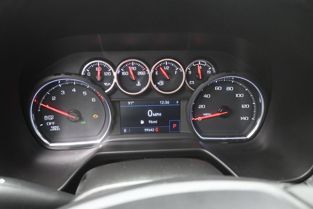 Used 2023 Chevrolet Suburban LS RWD image 6