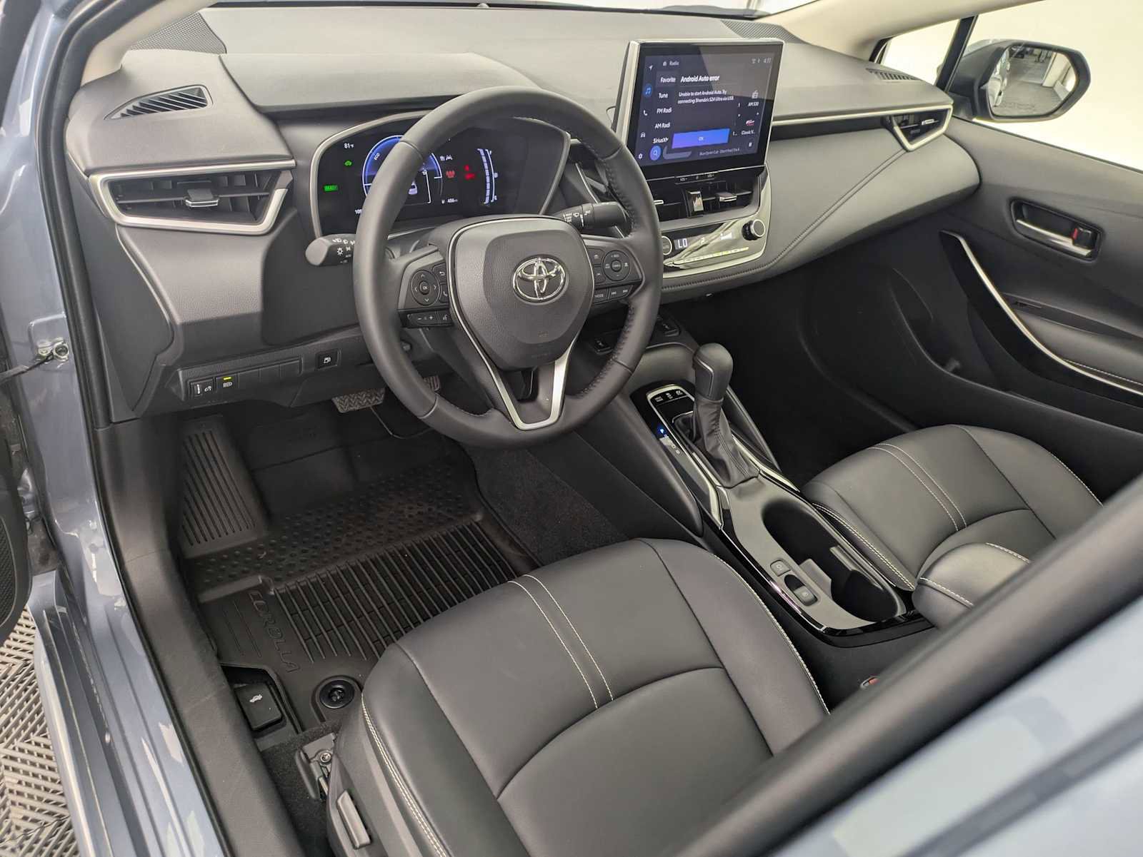 Used 2025 Toyota Corolla XLE FWD image 2