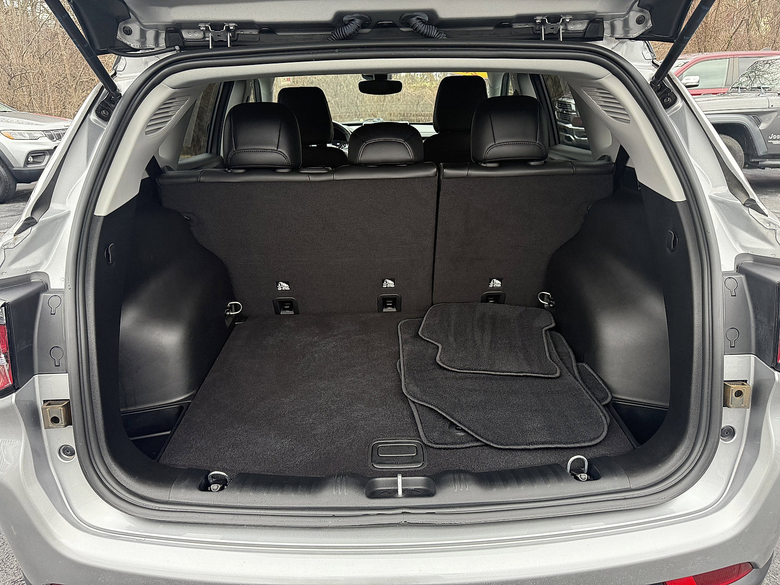 Certified 2022 Jeep Compass Limited image 16