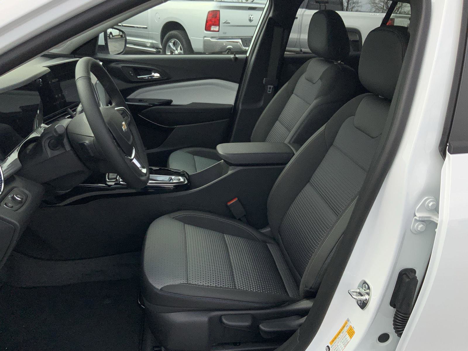 New 2026 Chevrolet Trax LT image 21