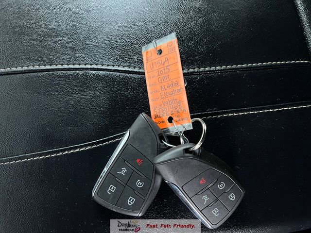 Used 2025 GMC Acadia Elevation image 55