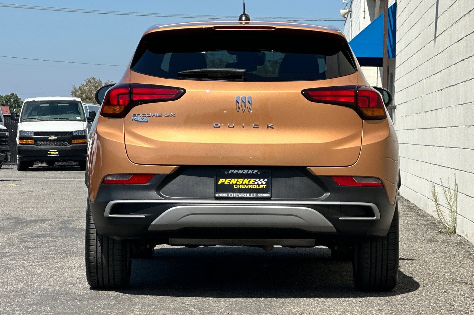 Certified 2025 Buick Encore GX Preferred FWD image 5