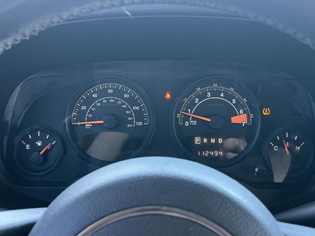 Used 2016 Jeep Patriot High Altitude FWD image 33