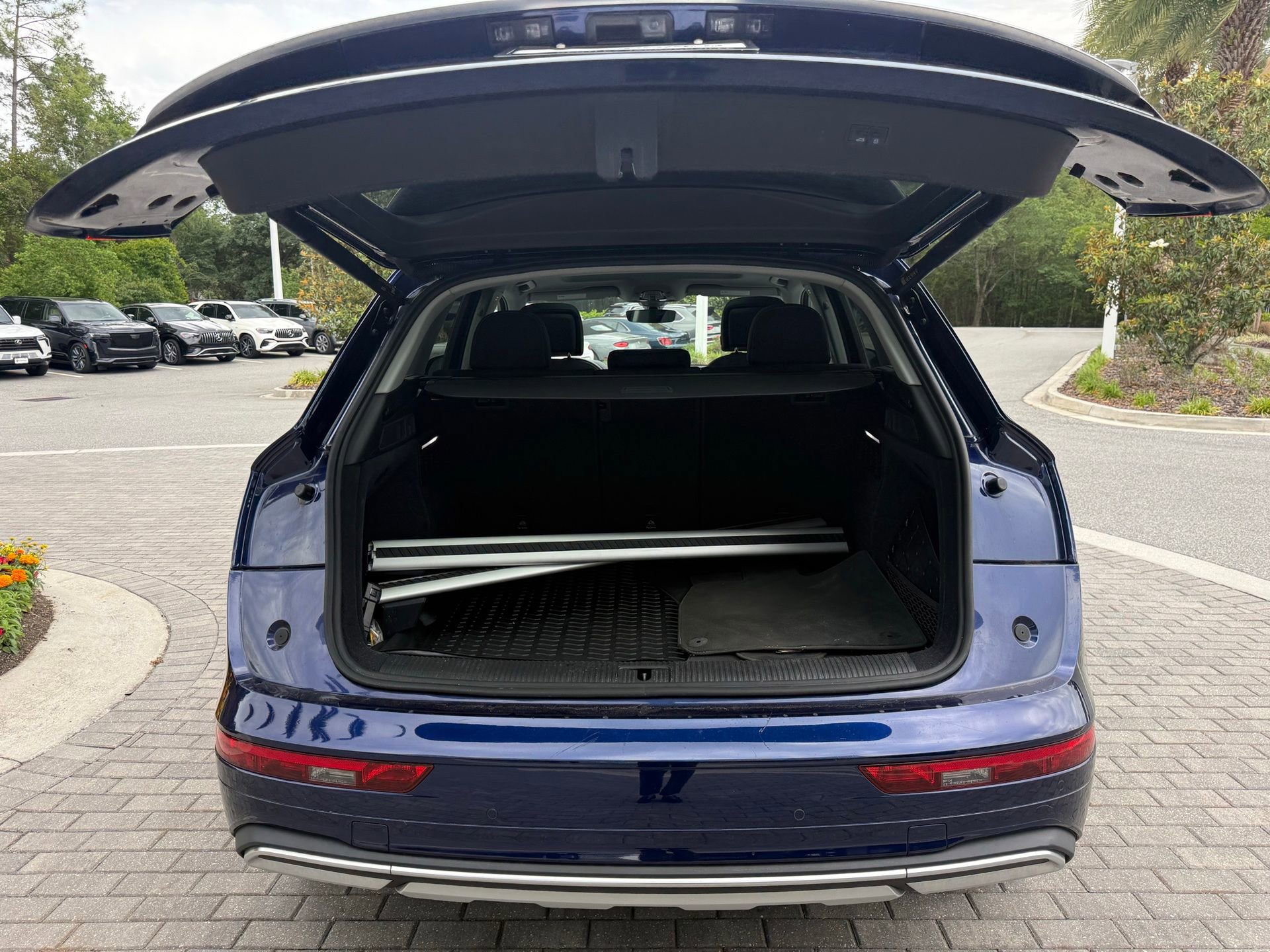 Used 2023 Audi Q5 2.0T Premium w/ Convenience Package AWD/4WD image 13