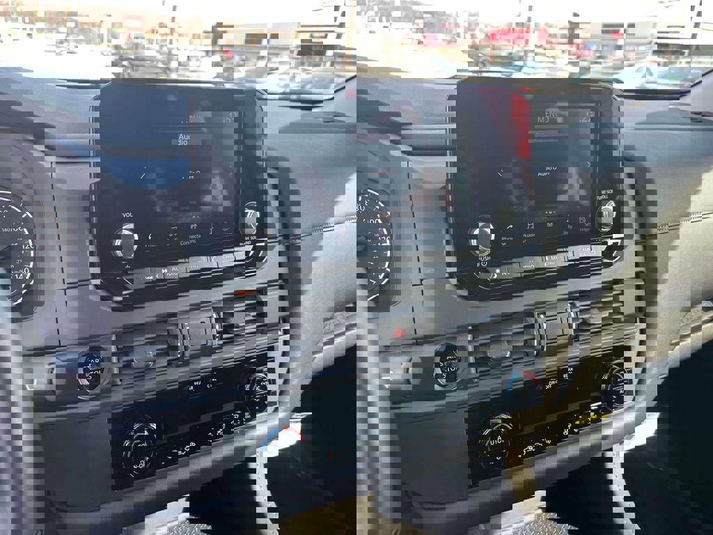 Certified 2025 Nissan Pathfinder S image 28