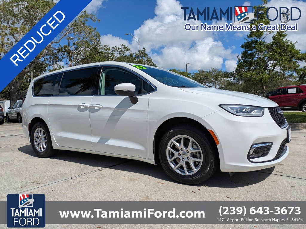 Used 2023 Chrysler Pacifica Touring-L
