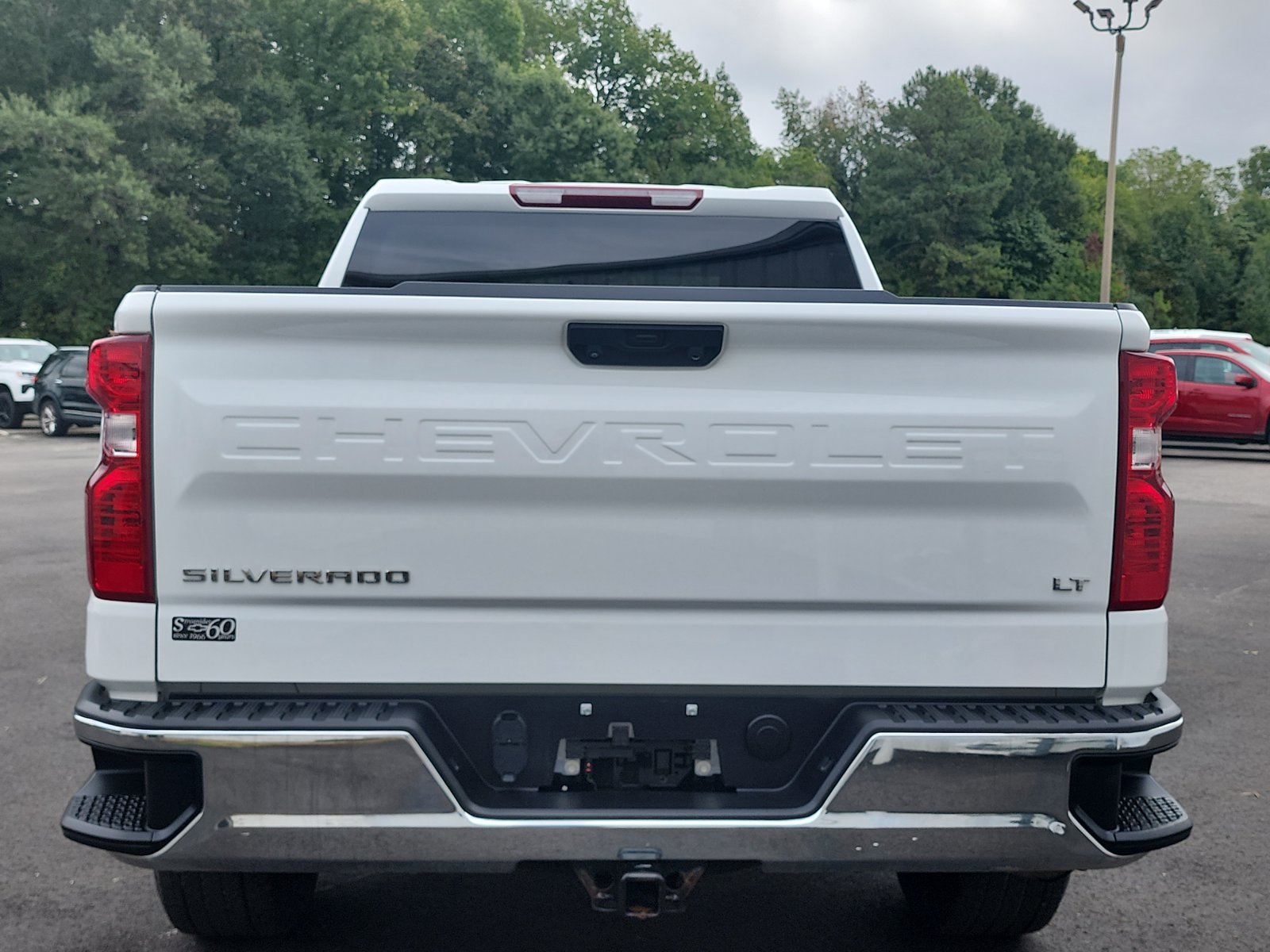Used 2023 Chevrolet Silverado 1500 LT AWD/4WD image 4