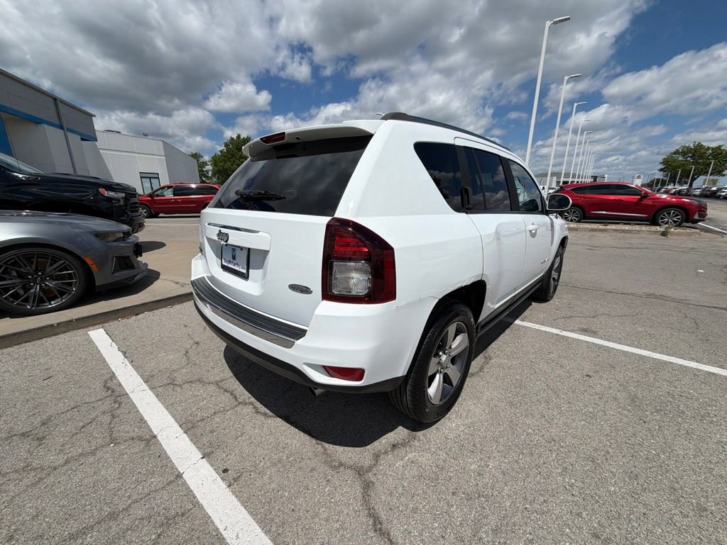 Used 2016 Jeep Compass High Altitude AWD/4WD image 3