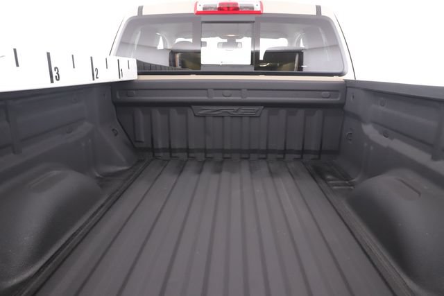 Used 2022 Chevrolet Colorado ZR2 w/ ZR2 Dusk Special Edition AWD/4WD image 26
