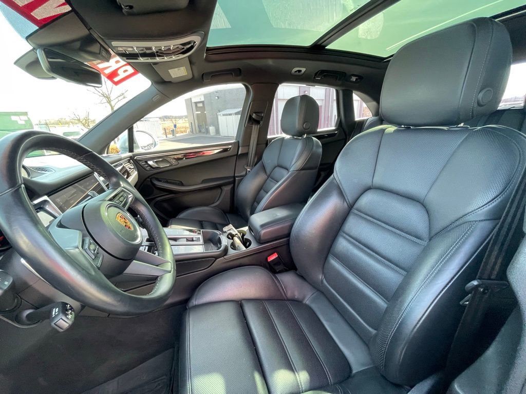 Used 2022 Porsche Macan S w/ Premium Package Plus image 19