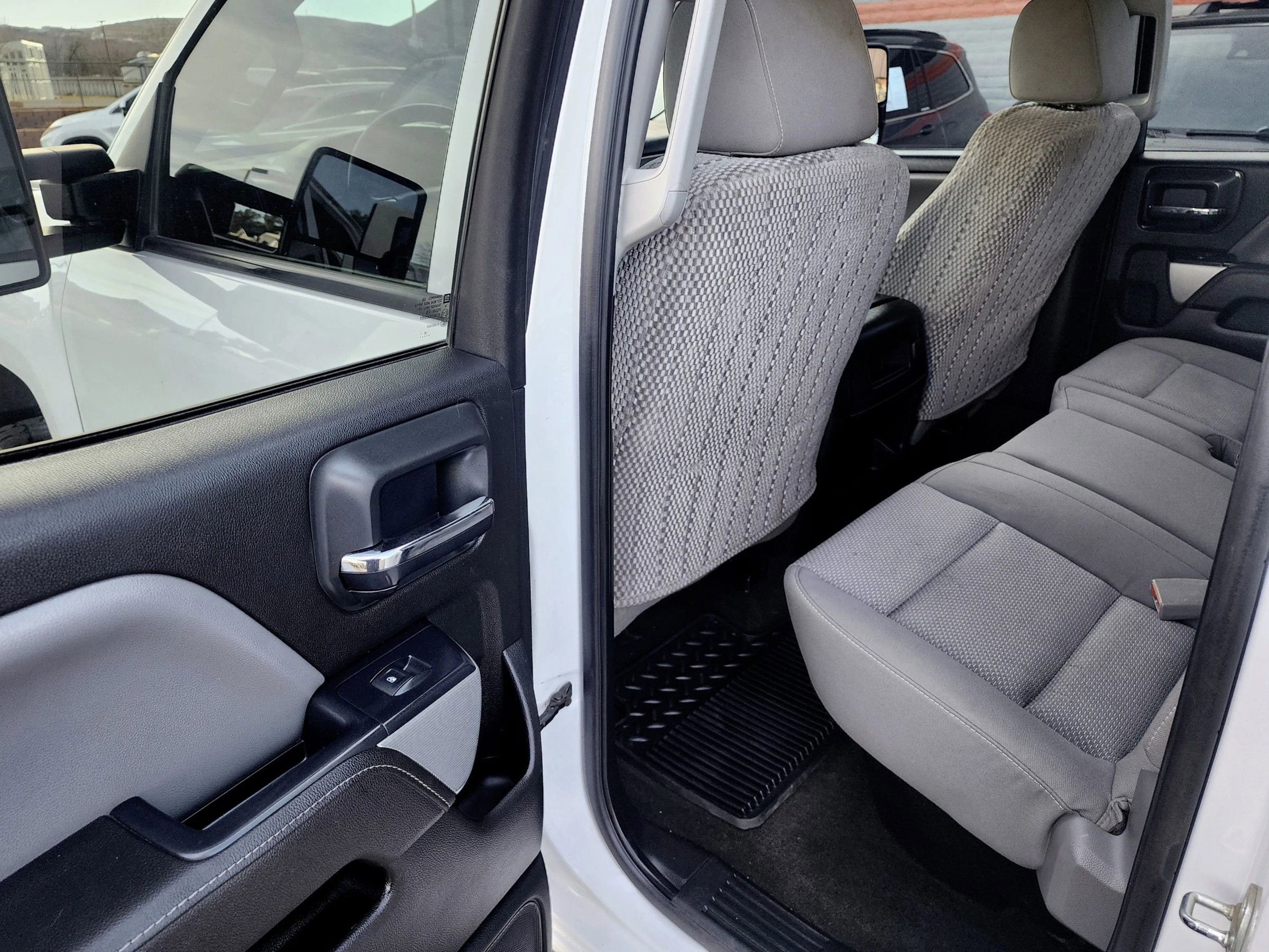 Used 2017 Chevrolet Silverado 3500 LT image 17