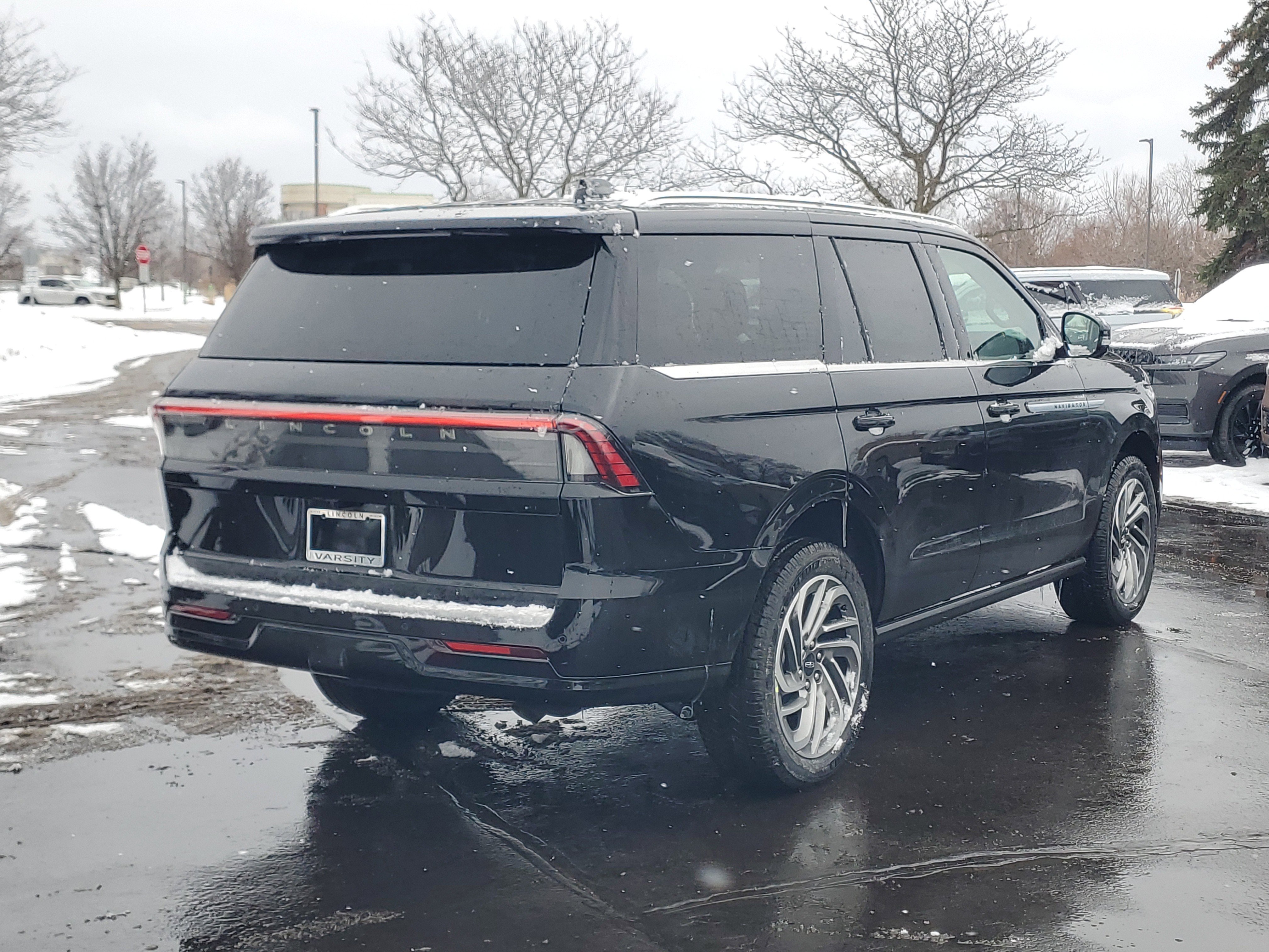 New 2025 Lincoln Navigator Reserve image 4