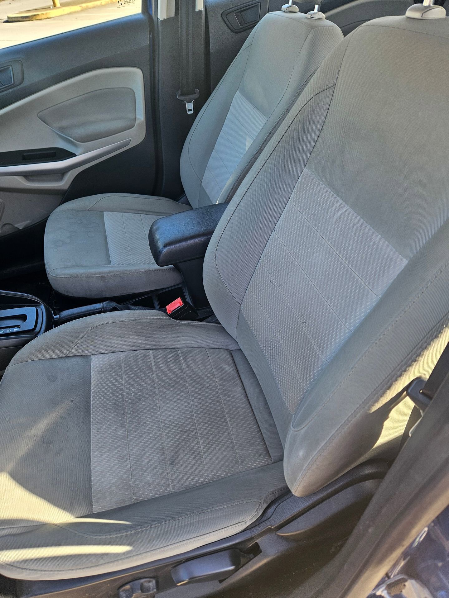 Certified 2021 Ford EcoSport S image 35