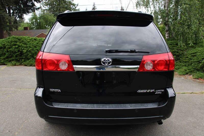 Used 2009 Toyota Sienna XLE Limited AWD/4WD image 11