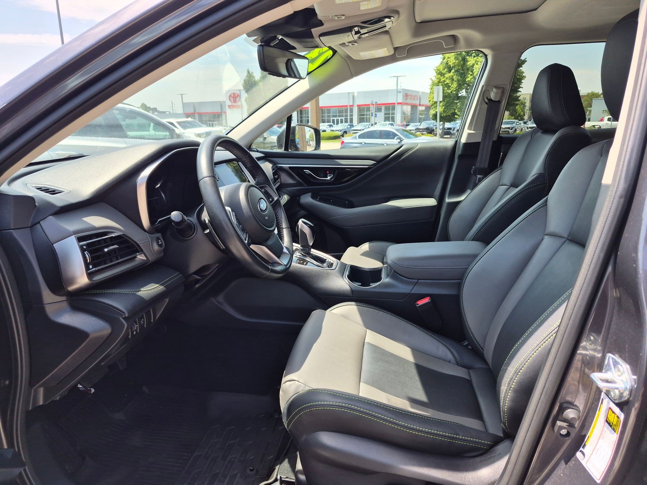 Used 2023 Subaru Outback Onyx Edition XT AWD/4WD image 17