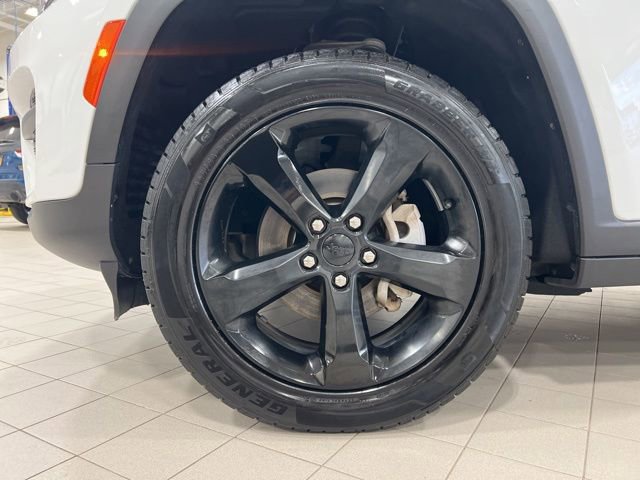 Used 2022 Jeep Grand Cherokee Altitude AWD/4WD image 22