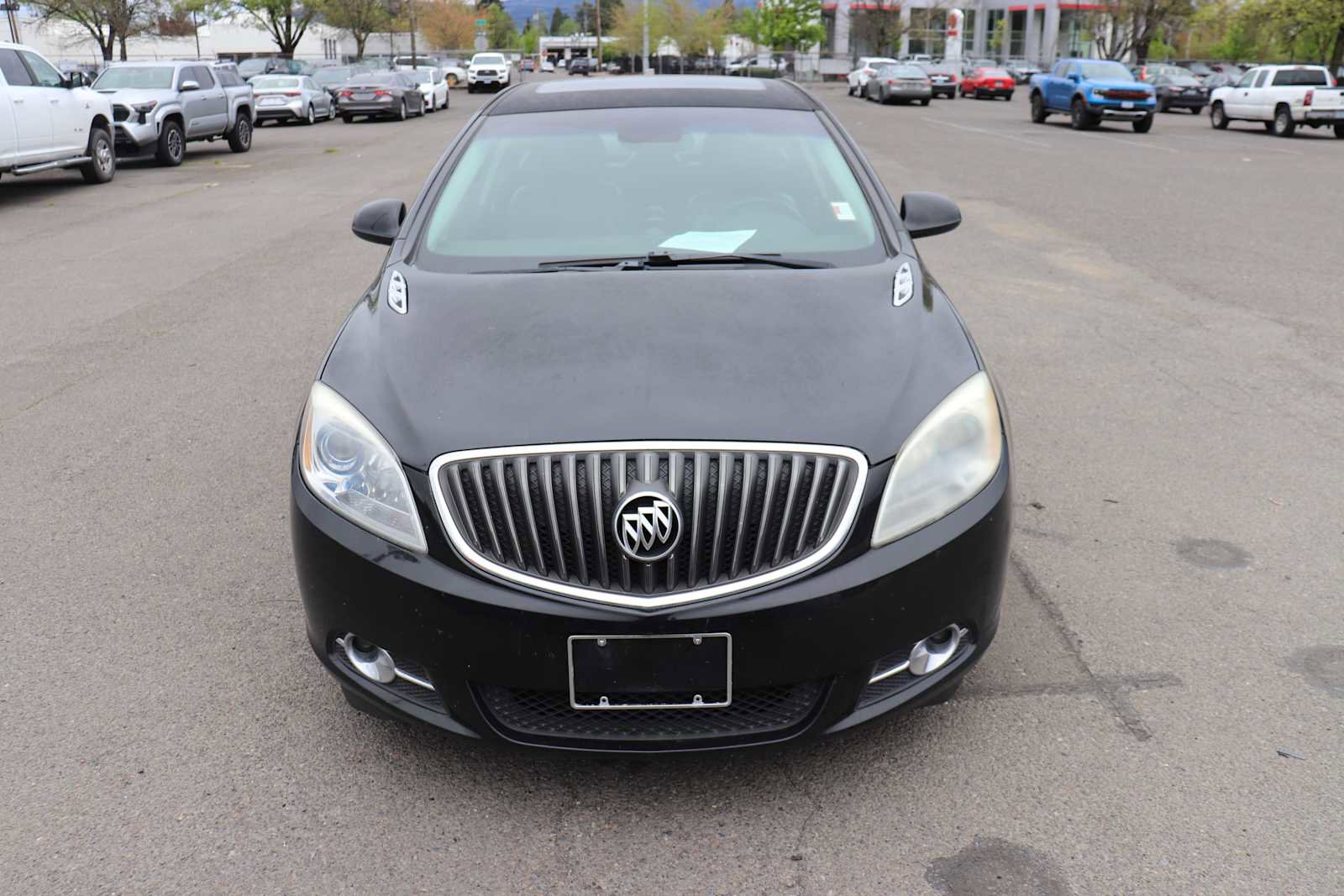 Used 2012 Buick Verano Leather FWD image 2