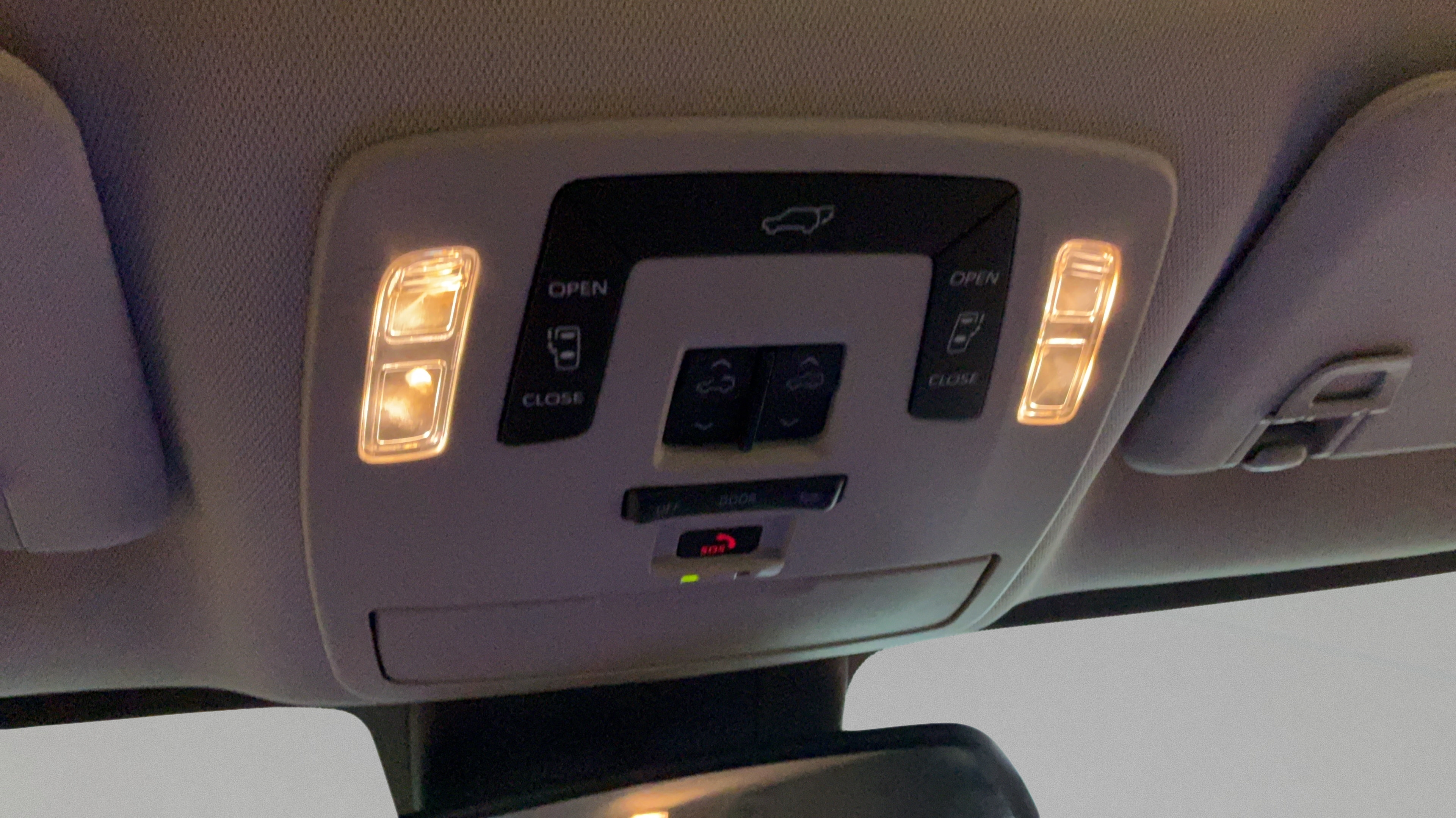Certified 2025 Toyota Sienna XLE FWD image 21
