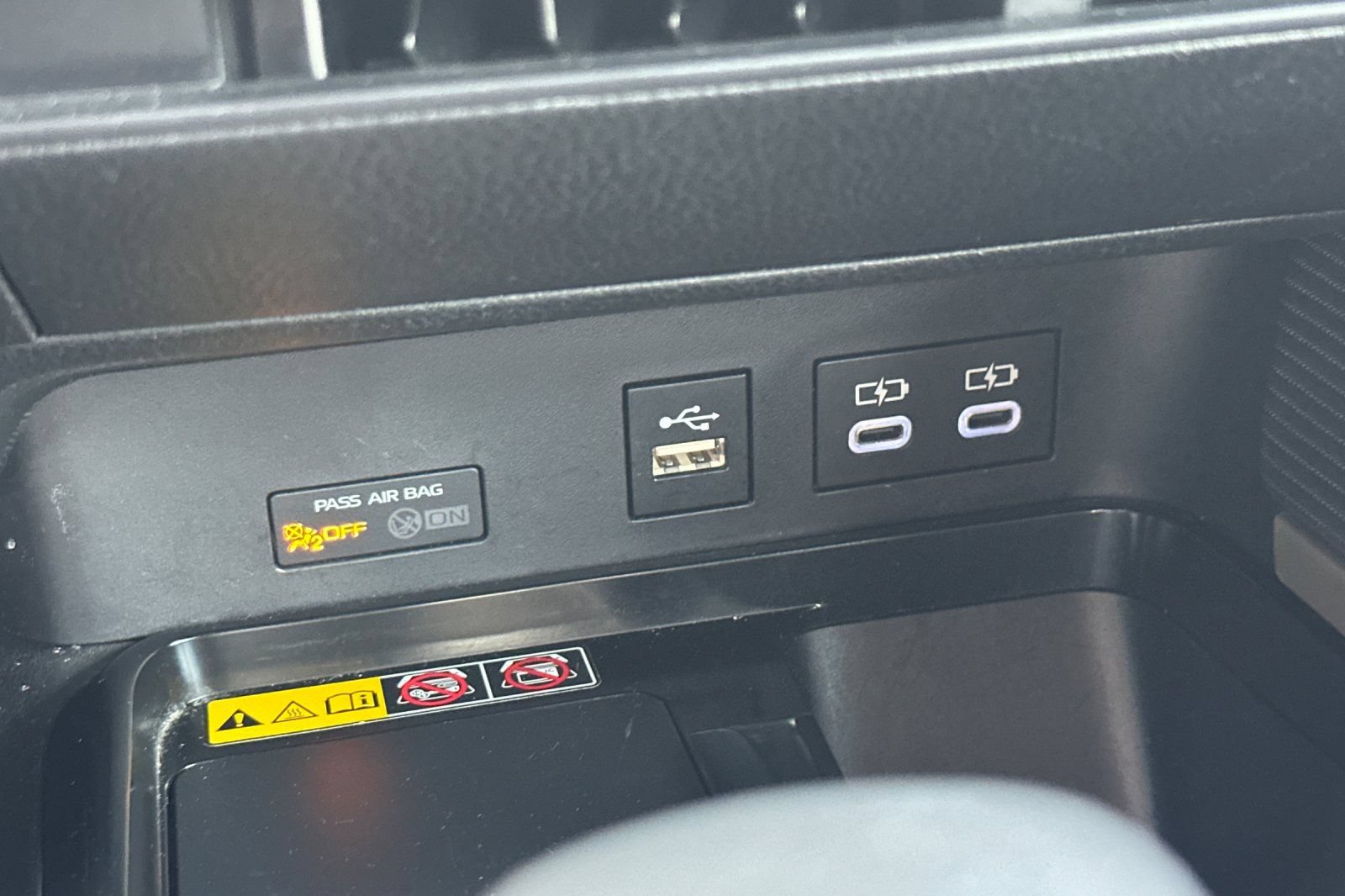 Used 2025 Toyota Camry SE FWD image 30
