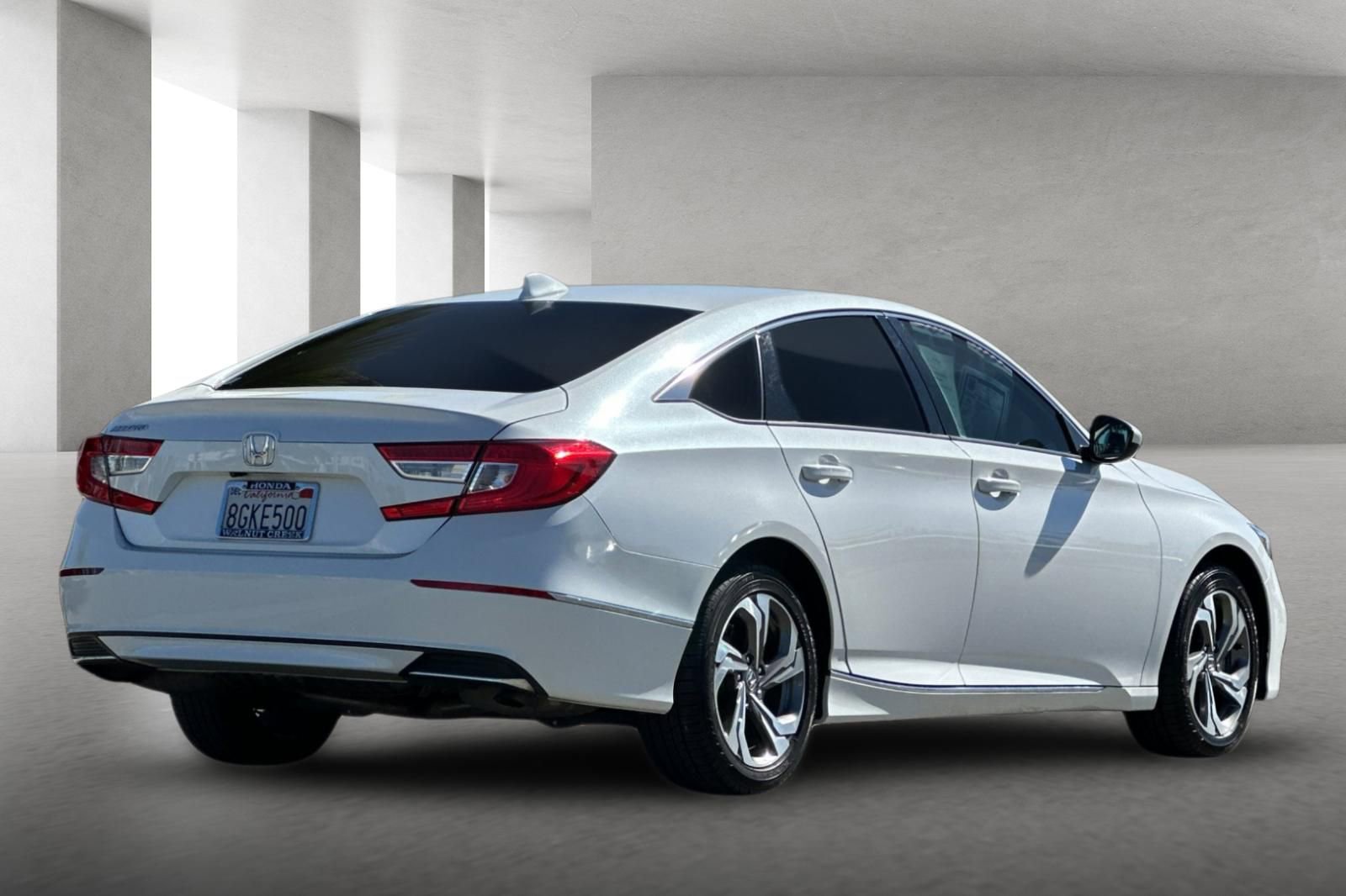 Used 2018 Honda Accord EX image 4