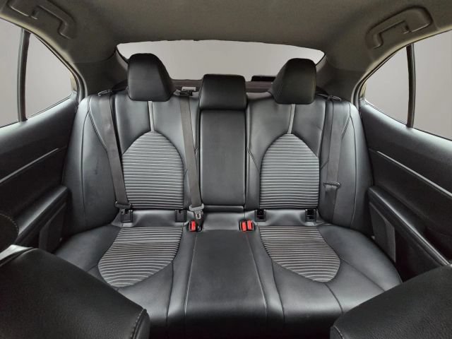 Used 2023 Toyota Camry SE FWD image 18