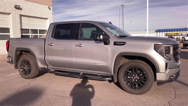Used 2025 GMC Sierra 1500 Elevation w/ Preferred Package image 3