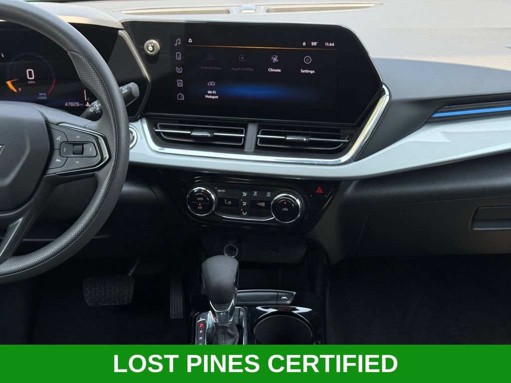Used 2025 Chevrolet Trax LT FWD image 22
