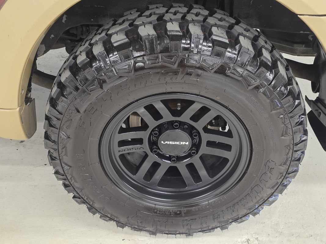 Used 2002 Mitsubishi Montero XLS AWD/4WD image 46