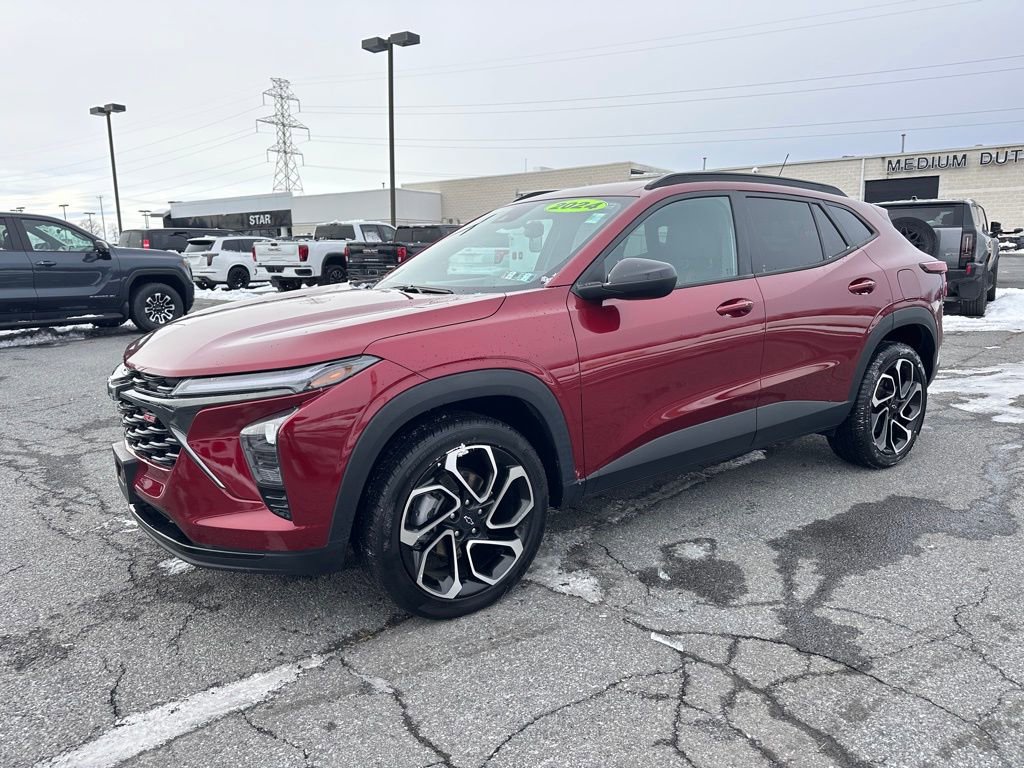 Certified 2024 Chevrolet Trax RS FWD image 2