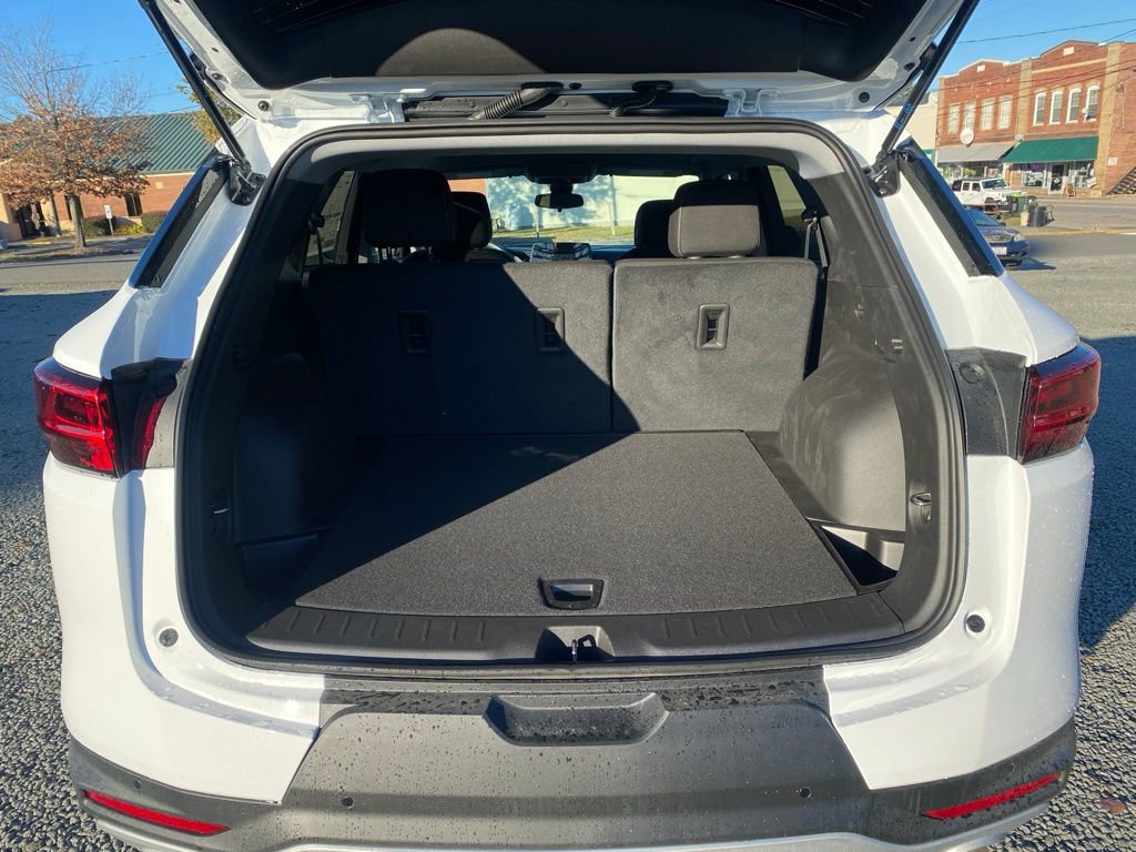 New 2025 Chevrolet Blazer LT w/ Driver Confidence Package image 17